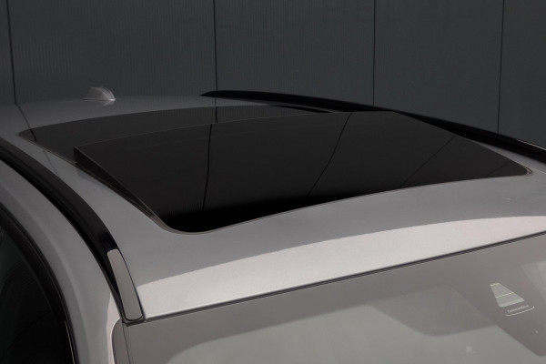 BMW 3 Serie Touring 330e M-PAKKET | HEAD UP | 360 CAMERA | ELEKTRISCHE VERSTELBARE VOORSTOELEN | PANORAMADAK | SIDE ASSIST