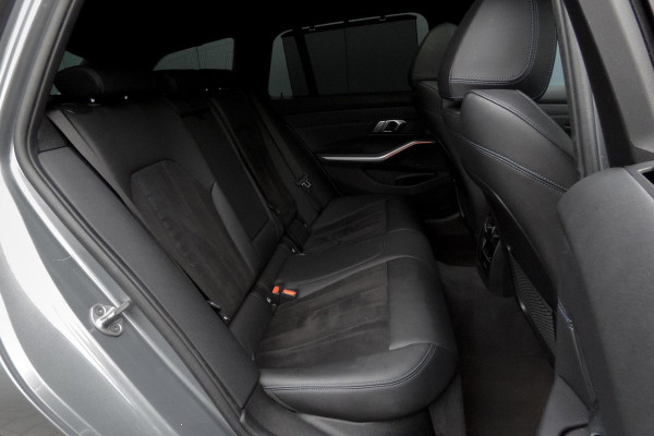 BMW 3 Serie Touring 330e M-PAKKET | HEAD UP | 360 CAMERA | ELEKTRISCHE VERSTELBARE VOORSTOELEN | PANORAMADAK | SIDE ASSIST