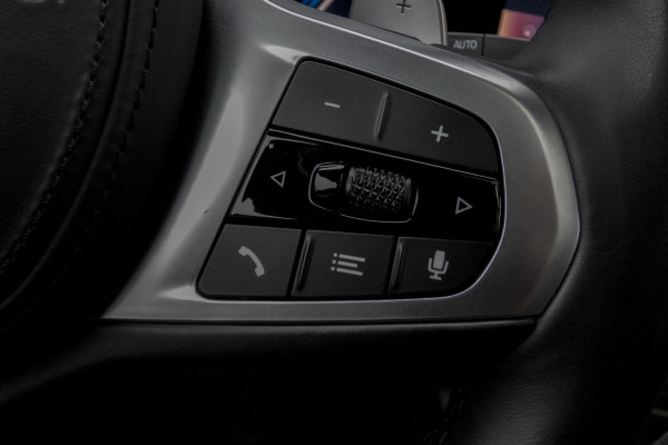 BMW 3 Serie Touring 330e M-PAKKET | HEAD UP | 360 CAMERA | ELEKTRISCHE VERSTELBARE VOORSTOELEN | PANORAMADAK | SIDE ASSIST