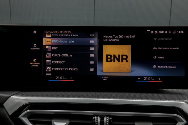 BMW 3 Serie Touring 330e M-PAKKET | HEAD UP | 360 CAMERA | ELEKTRISCHE VERSTELBARE VOORSTOELEN | PANORAMADAK | SIDE ASSIST