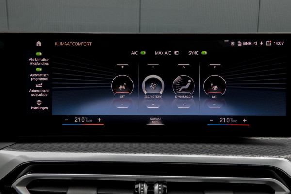 BMW 3 Serie Touring 330e M-PAKKET | HEAD UP | 360 CAMERA | ELEKTRISCHE VERSTELBARE VOORSTOELEN | PANORAMADAK | SIDE ASSIST