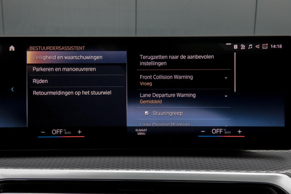 BMW 3 Serie Touring 330e M-PAKKET | HEAD UP | 360 CAMERA | ELEKTRISCHE VERSTELBARE VOORSTOELEN | PANORAMADAK | SIDE ASSIST