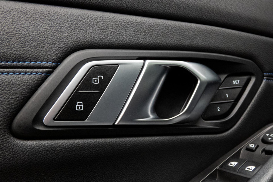 BMW 3 Serie Touring 330e M-PAKKET | HEAD UP | 360 CAMERA | ELEKTRISCHE VERSTELBARE VOORSTOELEN | PANORAMADAK | SIDE ASSIST