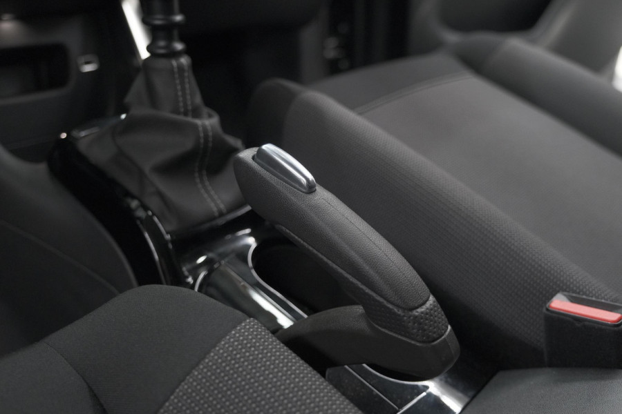 Citroën C3 Aircross PureTech 110 Feel | Parkeersensoren | Navigatie | Apple Carplay