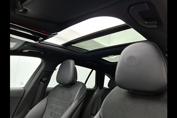 Mercedes-Benz C-Klasse Estate 300 e AMG Plug-In Hybride AMG Line | Trekhaak | Panorama Schuif-Kanteldak | Digital Licht | Rijassistentiepakket Plus incl. PRE-SAFE Inclusief 24 maanden MB Certified garantie voor Europa.