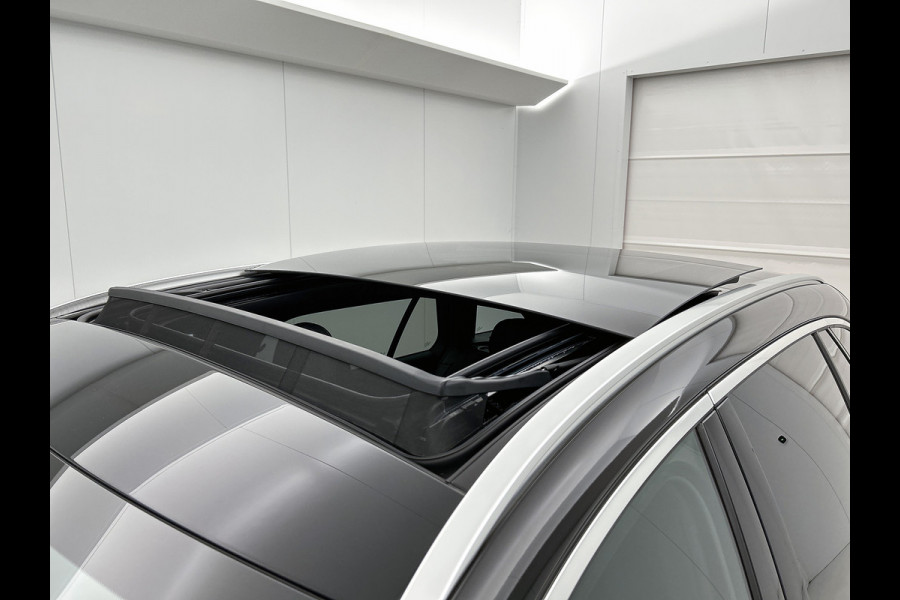 Mercedes-Benz C-Klasse Estate 300 e AMG Plug-In Hybride AMG Line | Trekhaak | Panorama Schuif-Kanteldak | Digital Licht | Rijassistentiepakket Plus incl. PRE-SAFE Inclusief 24 maanden MB Certified garantie voor Europa.