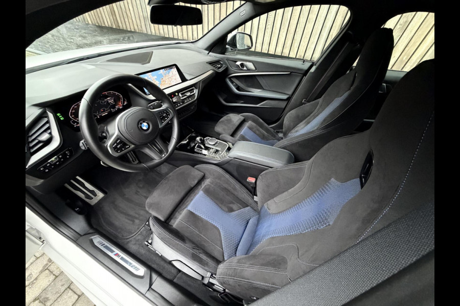 BMW 2 Serie Gran Coupé 218i M Sport Automaat | Alcantara | LED adaptief & grootlichtassistent | HiFi systeem | Achterspoiler | Apple CarPlay