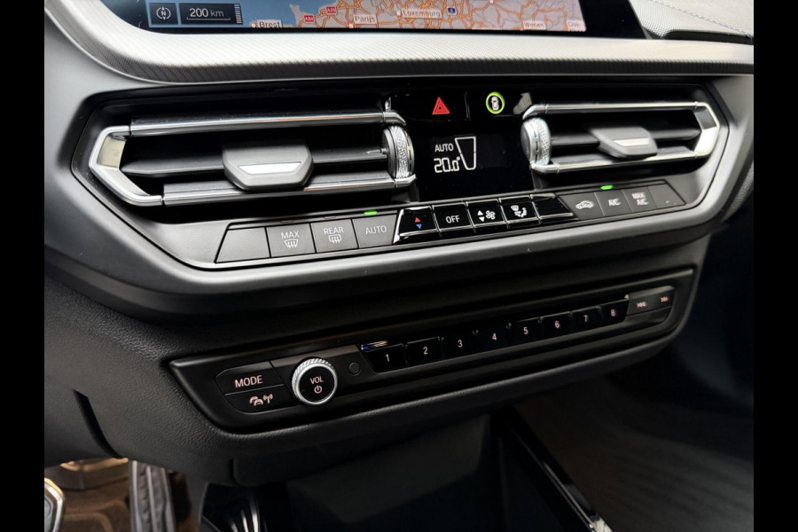 BMW 2 Serie Gran Coupé 218i M Sport Automaat | Alcantara | LED adaptief & grootlichtassistent | HiFi systeem | Achterspoiler | Apple CarPlay