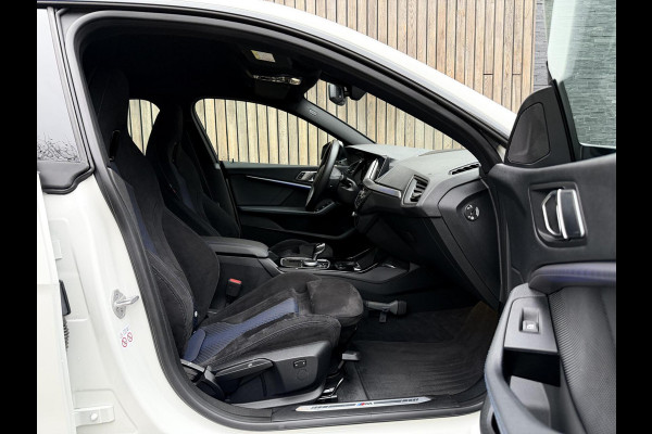 BMW 2 Serie Gran Coupé 218i M Sport Automaat | Alcantara | LED adaptief & grootlichtassistent | HiFi systeem | Achterspoiler | Apple CarPlay