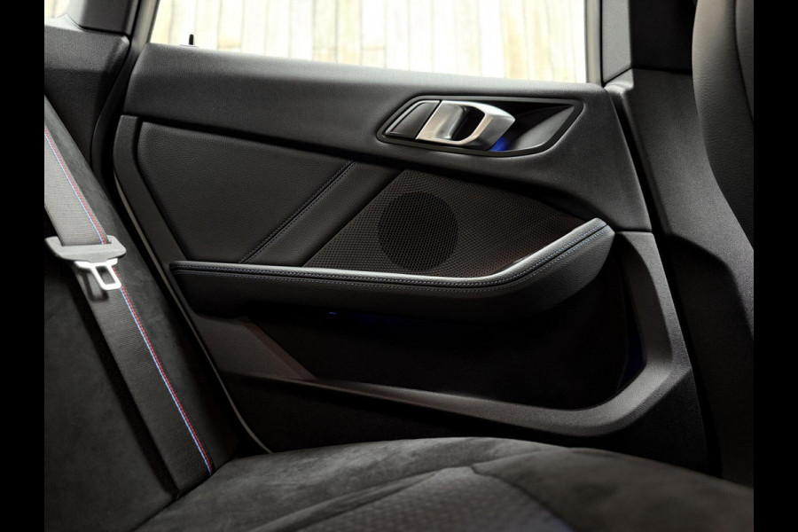 BMW 2 Serie Gran Coupé 218i M Sport Automaat | Alcantara | LED adaptief & grootlichtassistent | HiFi systeem | Achterspoiler | Apple CarPlay