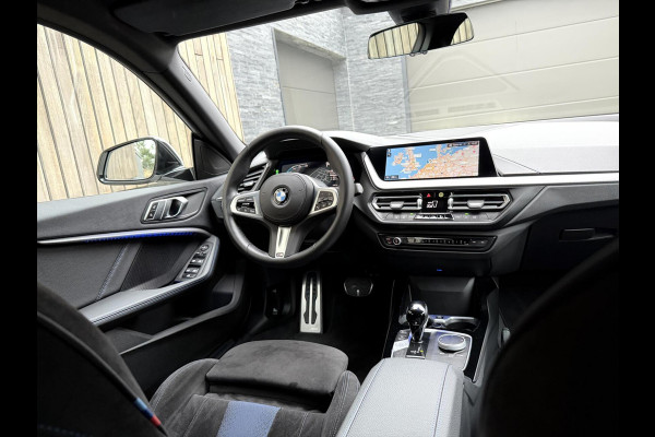 BMW 2 Serie Gran Coupé 218i M Sport Automaat | Alcantara | LED adaptief & grootlichtassistent | HiFi systeem | Achterspoiler | Apple CarPlay