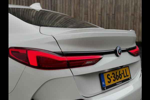 BMW 2 Serie Gran Coupé 218i M Sport Automaat | Alcantara | LED adaptief & grootlichtassistent | HiFi systeem | Achterspoiler | Apple CarPlay