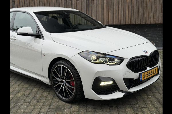BMW 2 Serie Gran Coupé 218i M Sport Automaat | Alcantara | LED adaptief & grootlichtassistent | HiFi systeem | Achterspoiler | Apple CarPlay