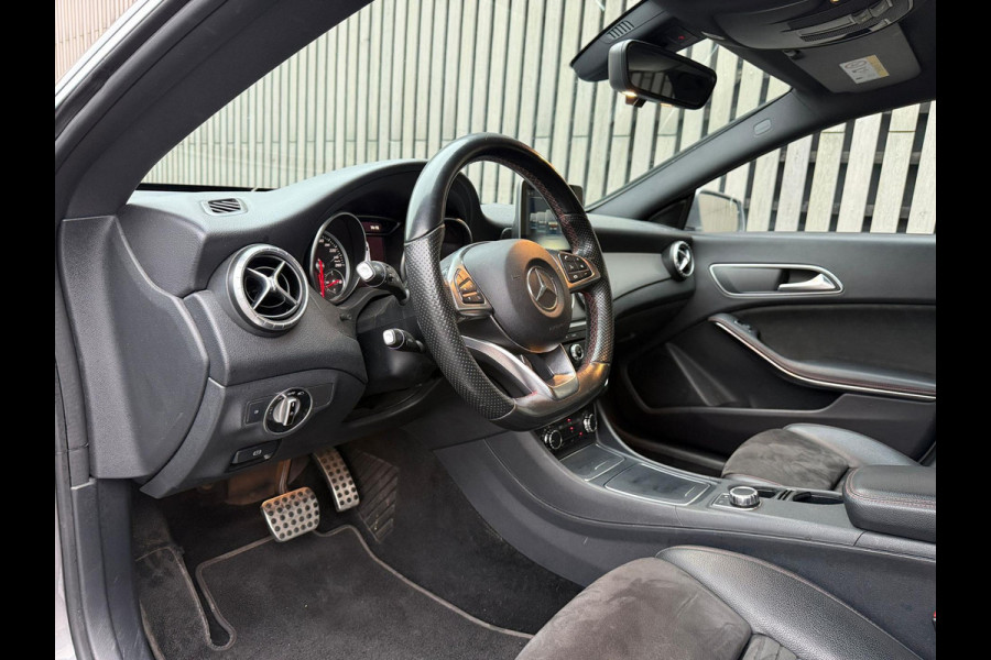 Mercedes-Benz CLA-Klasse Shooting Brake 180 Automaat AMG Line