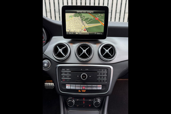 Mercedes-Benz CLA-Klasse Shooting Brake 180 Automaat AMG Line