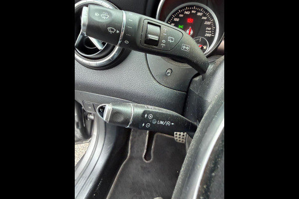 Mercedes-Benz CLA-Klasse Shooting Brake 180 Automaat AMG Line