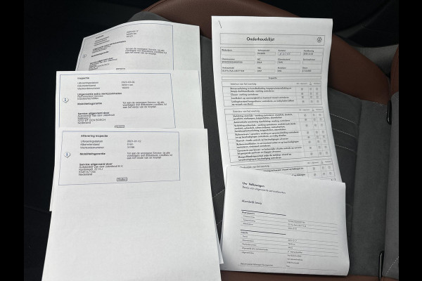 Volkswagen ID.4 First 77 kWh | VAN: 27.900,- VOOR: 24.877,- UW EINDEJAARSVOORDEEL: 3.023,- | CAMERA | 3 FASE | STOEL + STUURVERWARMING | RIJKLAAR INCL 12 MAANDEN BOVAG GARANTIE