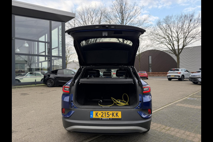 Volkswagen ID.4 First 77 kWh | VAN: 27.900,- VOOR: 24.877,- UW EINDEJAARSVOORDEEL: 3.023,- | CAMERA | 3 FASE | STOEL + STUURVERWARMING | RIJKLAAR INCL 12 MAANDEN BOVAG GARANTIE