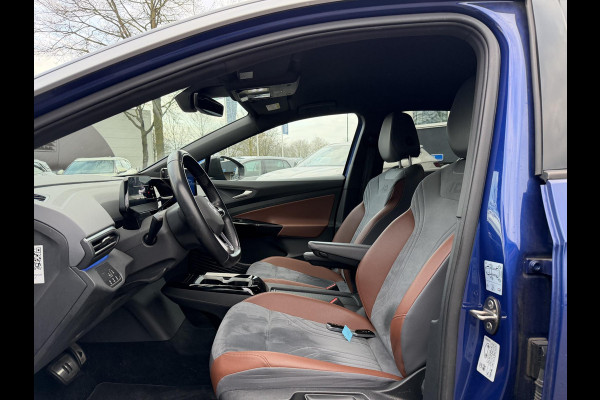 Volkswagen ID.4 First 77 kWh | VAN: 27.900,- VOOR: 24.877,- UW EINDEJAARSVOORDEEL: 3.023,- | CAMERA | 3 FASE | STOEL + STUURVERWARMING | RIJKLAAR INCL 12 MAANDEN BOVAG GARANTIE