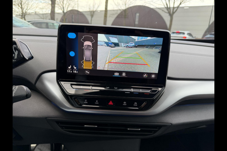 Volkswagen ID.4 First 77 kWh | VAN: 27.900,- VOOR: 24.877,- UW EINDEJAARSVOORDEEL: 3.023,- | CAMERA | 3 FASE | STOEL + STUURVERWARMING | RIJKLAAR INCL 12 MAANDEN BOVAG GARANTIE