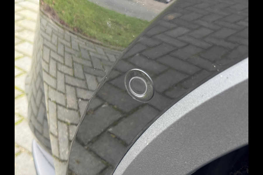 Toyota C-HR 1.8 Hybrid Style | Nieuwe multimedia, Dodehoekherkenning, Stoel + Stuurverwarming, Keyless, 18 inch