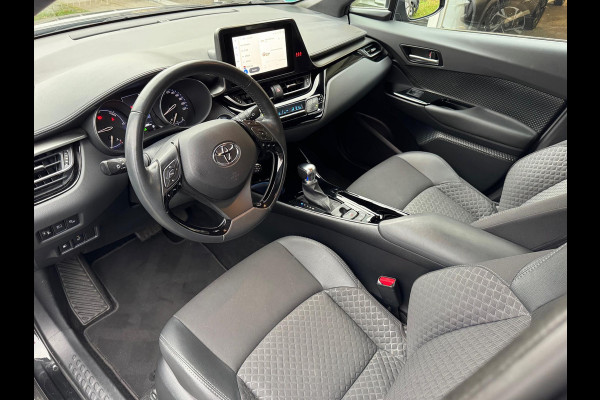 Toyota C-HR 1.8 Hybrid Style | Nieuwe multimedia, Dodehoekherkenning, Stoel + Stuurverwarming, Keyless, 18 inch