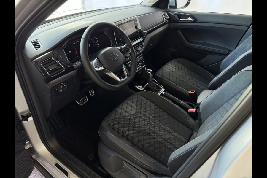 Volkswagen T-Cross ✅ NIEUWE AUTO ✅ TSI 115PK R-LINE EDITION KEYLESS TREKHAAK LED IQ CAMERA STOELVERW ✅2025✅ "Volkswagen rijden begint bij Topautos.nl – 75 topmodellen direct op voorraad!"