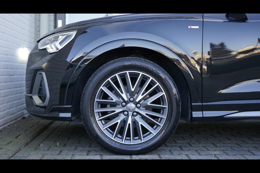 Audi Q3 35 TFSI 3x S-Line Black Optik AUTOMAAT-AMBIANCE-AUDI SOUND-CAMERA-DRIVE SELECT-ELEKTR STOELEN-KEYLESS-MATRIX-TREKHAAK