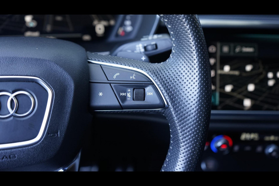 Audi Q3 35 TFSI 3x S-Line Black Optik AUTOMAAT-AMBIANCE-AUDI SOUND-CAMERA-DRIVE SELECT-ELEKTR STOELEN-KEYLESS-MATRIX-TREKHAAK