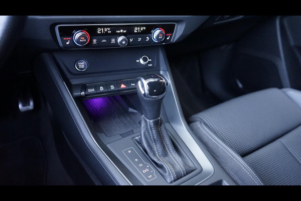 Audi Q3 35 TFSI 3x S-Line Black Optik AUTOMAAT-AMBIANCE-AUDI SOUND-CAMERA-DRIVE SELECT-ELEKTR STOELEN-KEYLESS-MATRIX-TREKHAAK