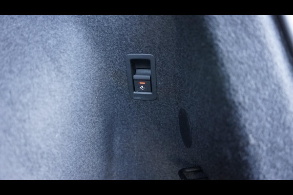 Audi Q3 35 TFSI 3x S-Line Black Optik AUTOMAAT-AMBIANCE-AUDI SOUND-CAMERA-DRIVE SELECT-ELEKTR STOELEN-KEYLESS-MATRIX-TREKHAAK