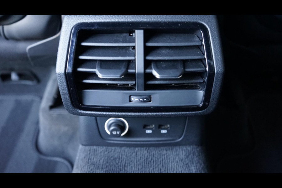 Audi Q3 35 TFSI 3x S-Line Black Optik AUTOMAAT-AMBIANCE-AUDI SOUND-CAMERA-DRIVE SELECT-ELEKTR STOELEN-KEYLESS-MATRIX-TREKHAAK