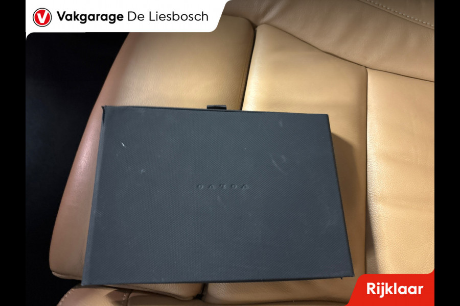 Volvo XC40 1.5 T4 Recharge R-Design / pano / leer / navi / Harman Kardon / trekhaak