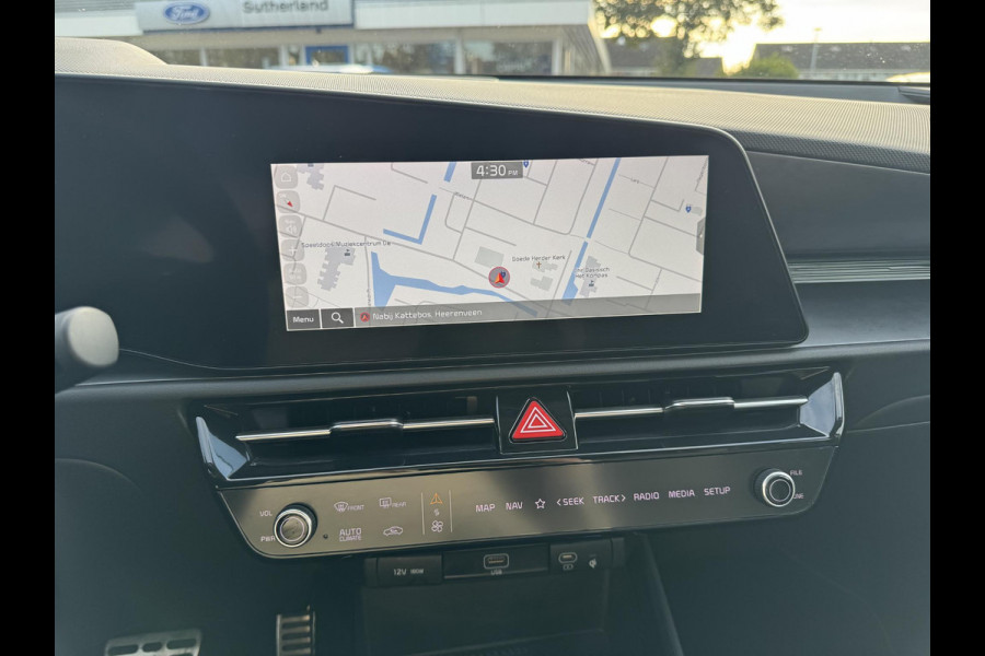 Kia Niro 1.6 GDi PHEV DynamicLine | Stoelverwarming | Adaptieve Cruise control | Bekleding in stof/lederlook | Achteruitrijcamera | Elek Achterklep
