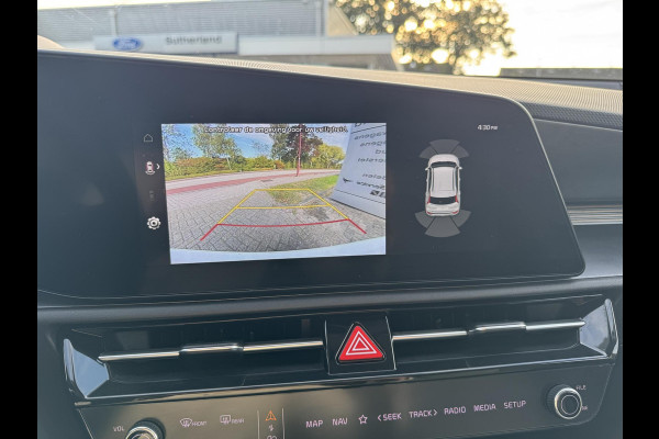 Kia Niro 1.6 GDi PHEV DynamicLine | Stoelverwarming | Adaptieve Cruise control | Bekleding in stof/lederlook | Achteruitrijcamera | Elek Achterklep