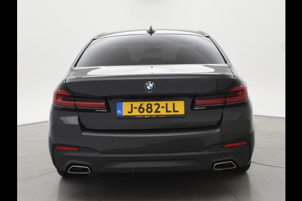 BMW 5 Serie 518D M-SPORT SEDAN + NAPPA LEDEREN COMFORTZETELS | TREKHAAK | H/K | HEAD-UP | SFEERVERLICHTING