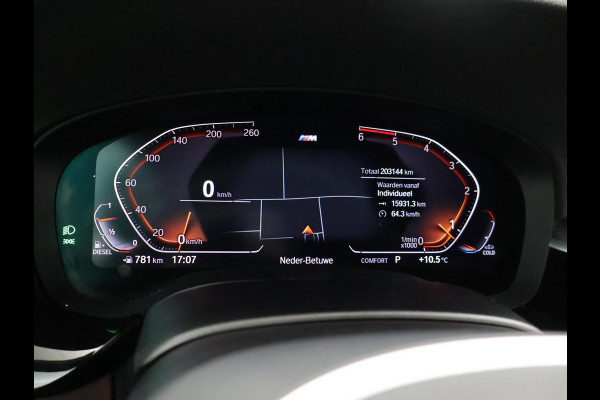 BMW 5 Serie 518D M-SPORT SEDAN + NAPPA LEDEREN COMFORTZETELS | TREKHAAK | H/K | HEAD-UP | SFEERVERLICHTING