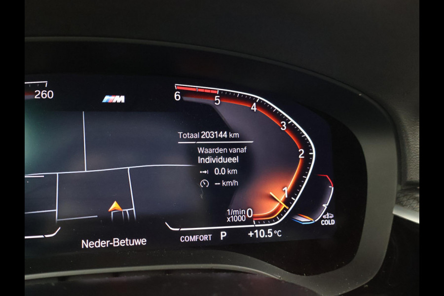 BMW 5 Serie 518D M-SPORT SEDAN + NAPPA LEDEREN COMFORTZETELS | TREKHAAK | H/K | HEAD-UP | SFEERVERLICHTING