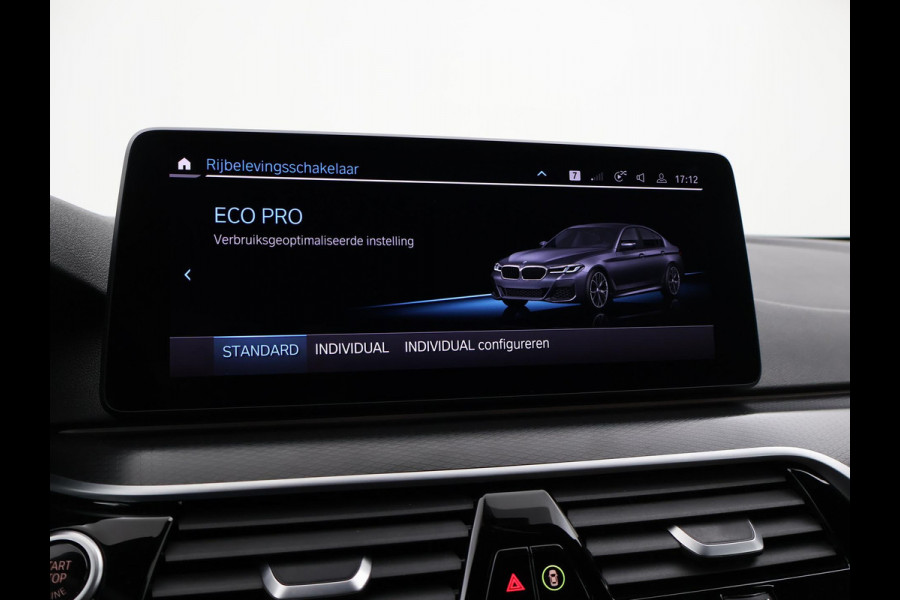 BMW 5 Serie 518D M-SPORT SEDAN + NAPPA LEDEREN COMFORTZETELS | TREKHAAK | H/K | HEAD-UP | SFEERVERLICHTING