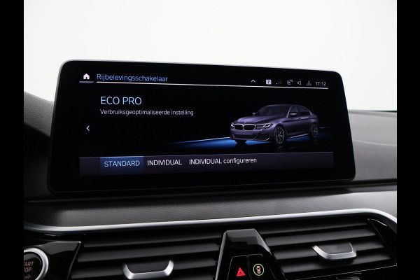 BMW 5 Serie 518D M-SPORT SEDAN + NAPPA LEDEREN COMFORTZETELS | TREKHAAK | H/K | HEAD-UP | SFEERVERLICHTING