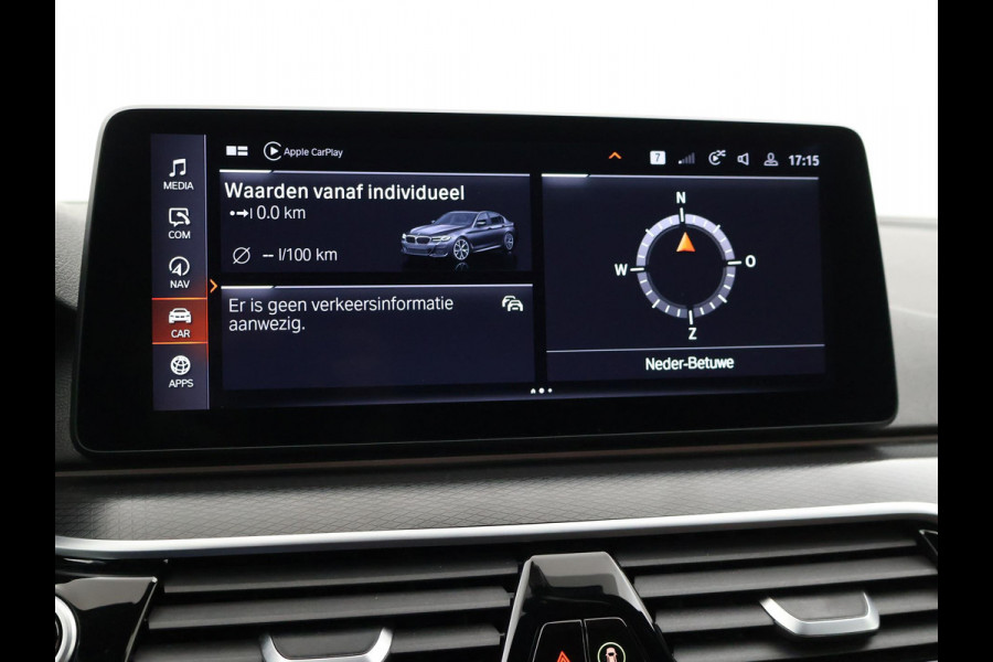 BMW 5 Serie 518D M-SPORT SEDAN + NAPPA LEDEREN COMFORTZETELS | TREKHAAK | H/K | HEAD-UP | SFEERVERLICHTING
