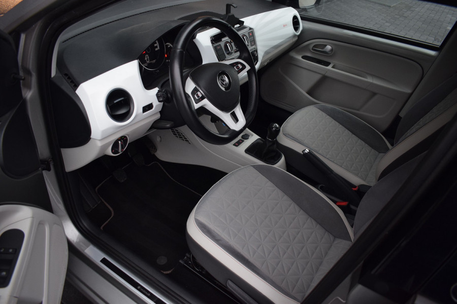 Volkswagen up! 1.0 TSI 90pk Beats | Pano | Cruise | Camera