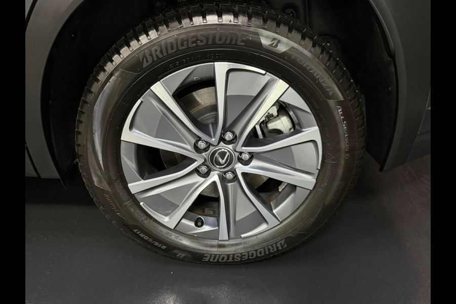 Lexus UX 300e Business Line 73 kWh | 1927KM | Nieuwe Auto | 06-2025 | Camera | Alcantara | SOH 100%