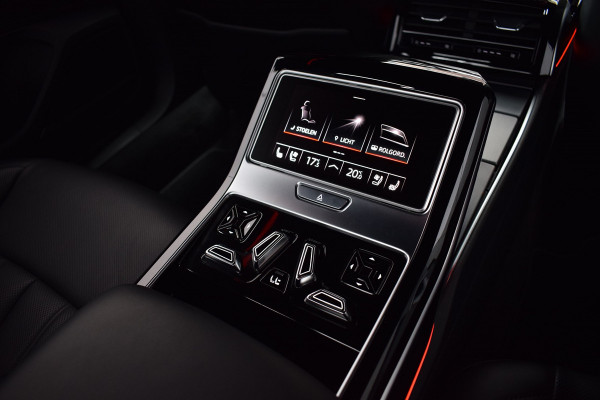 Audi A8 Lang 50 TDI 286pk Quattro | Luchtvering | 4-wielbesturing