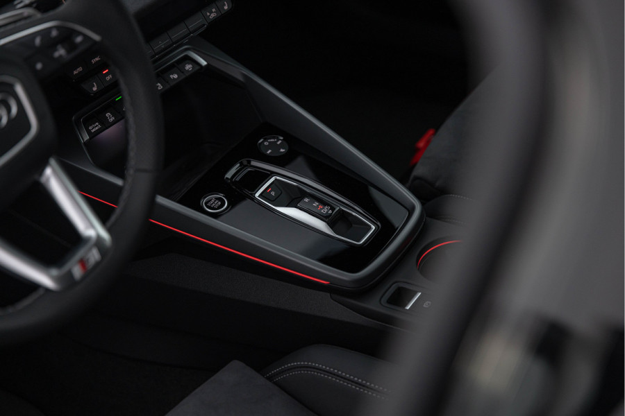 Audi A3 Sportback 45 TFSI-e 272pk Competition Pano S-stoelen SONOS S-line Matrix ACC