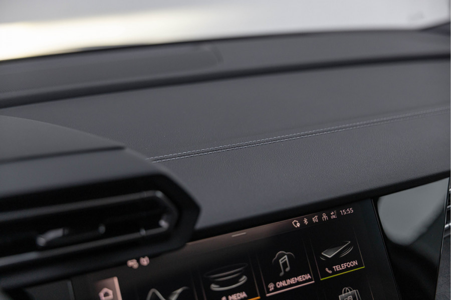 Audi A3 Sportback 45 TFSI-e 272pk Competition Pano S-stoelen SONOS S-line Matrix ACC