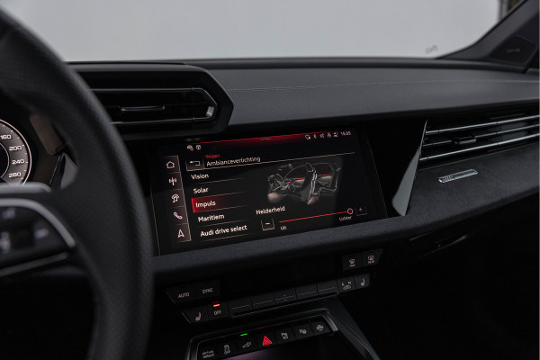 Audi A3 Sportback 45 TFSI-e 272pk Competition Pano S-stoelen SONOS S-line Matrix ACC
