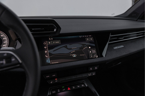 Audi A3 Sportback 45 TFSI-e 272pk Competition Pano S-stoelen SONOS S-line Matrix ACC