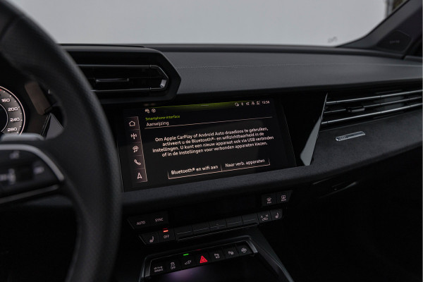 Audi A3 Sportback 45 TFSI-e 272pk Competition Pano S-stoelen SONOS S-line Matrix ACC