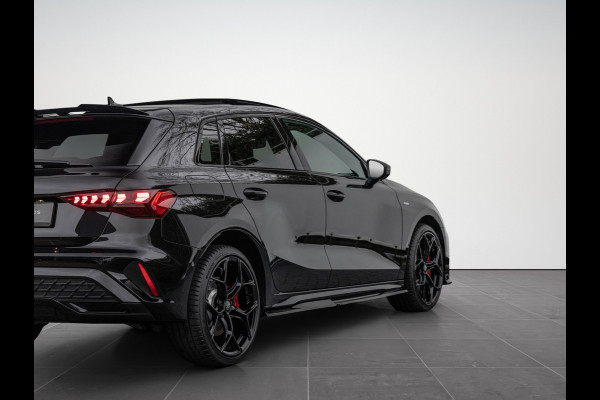 Audi A3 Sportback 45 TFSI-e 272pk Competition Pano S-stoelen SONOS S-line Matrix ACC